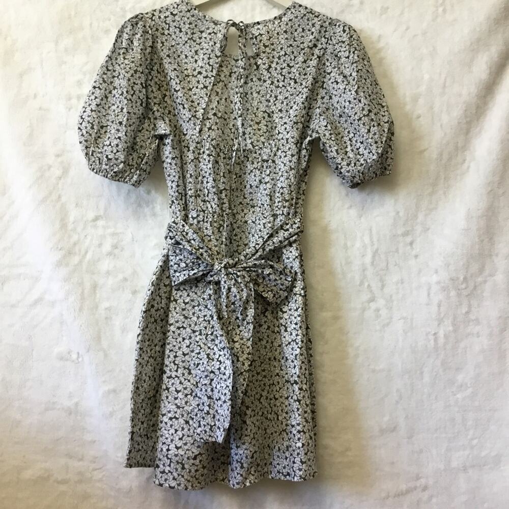 Banana Republic Floral Puff-Sleeve Belted Cotton Dress - Picture 4 of 9